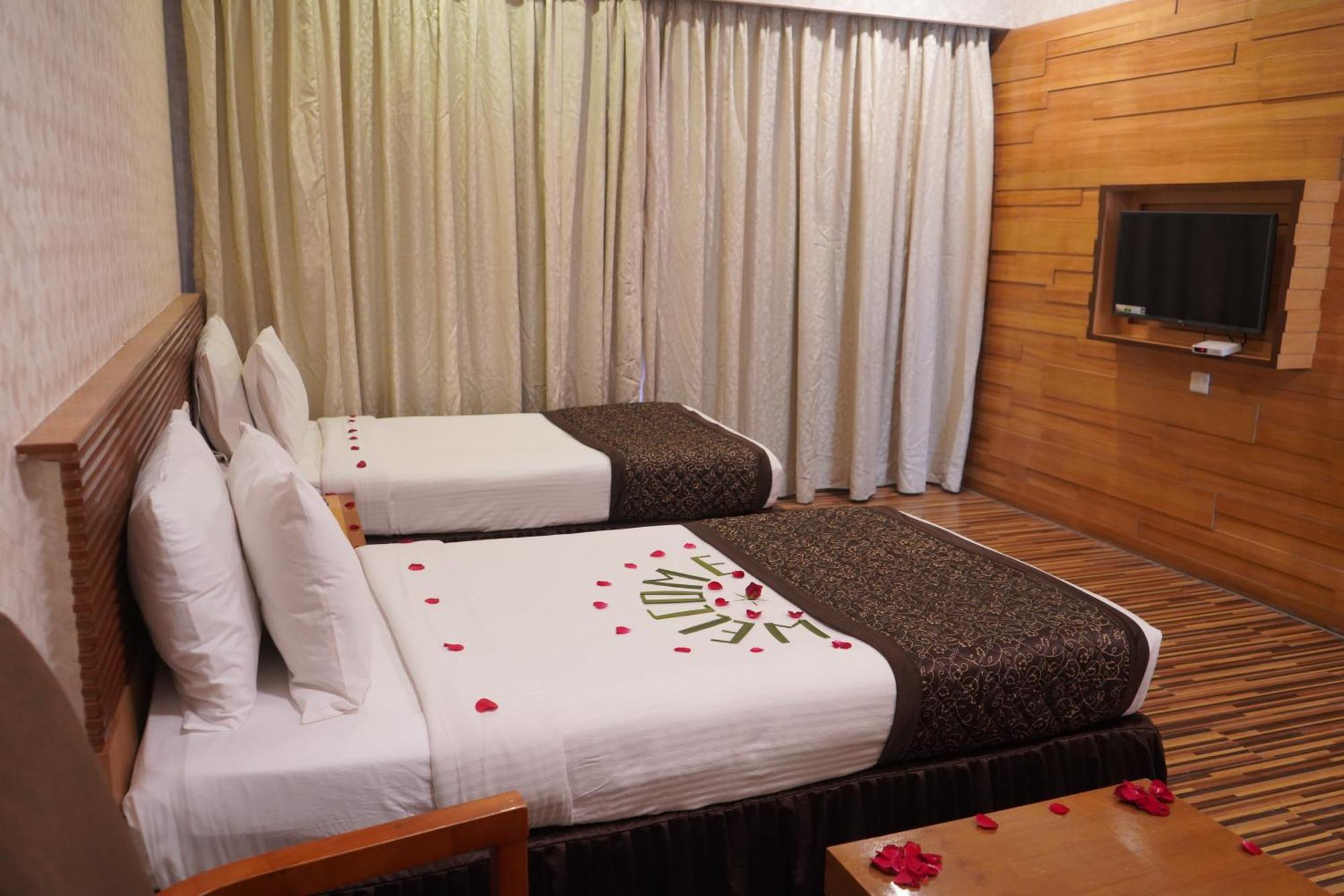 St Laurn The Spiritual Resort Shirdi Εξωτερικό φωτογραφία