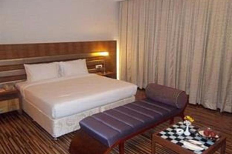 St Laurn The Spiritual Resort Shirdi Εξωτερικό φωτογραφία