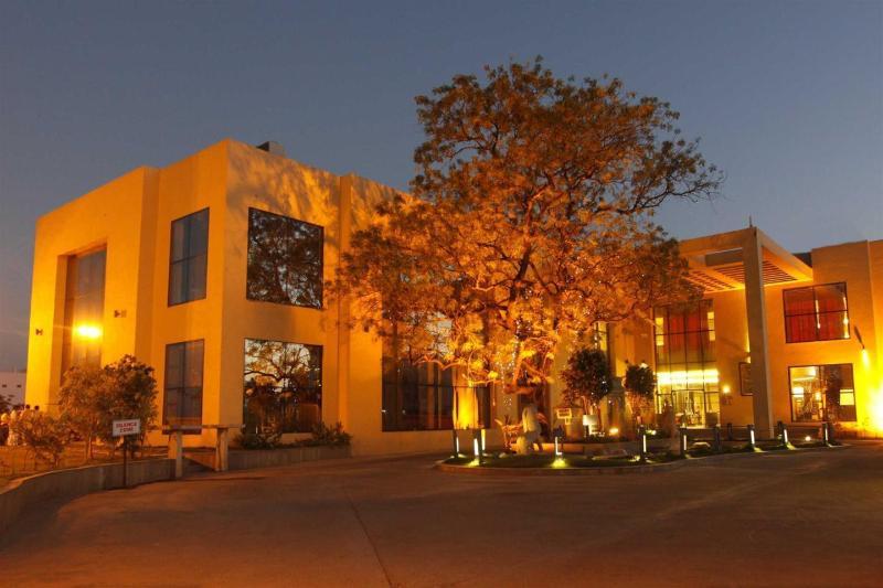 St Laurn The Spiritual Resort Shirdi Εξωτερικό φωτογραφία